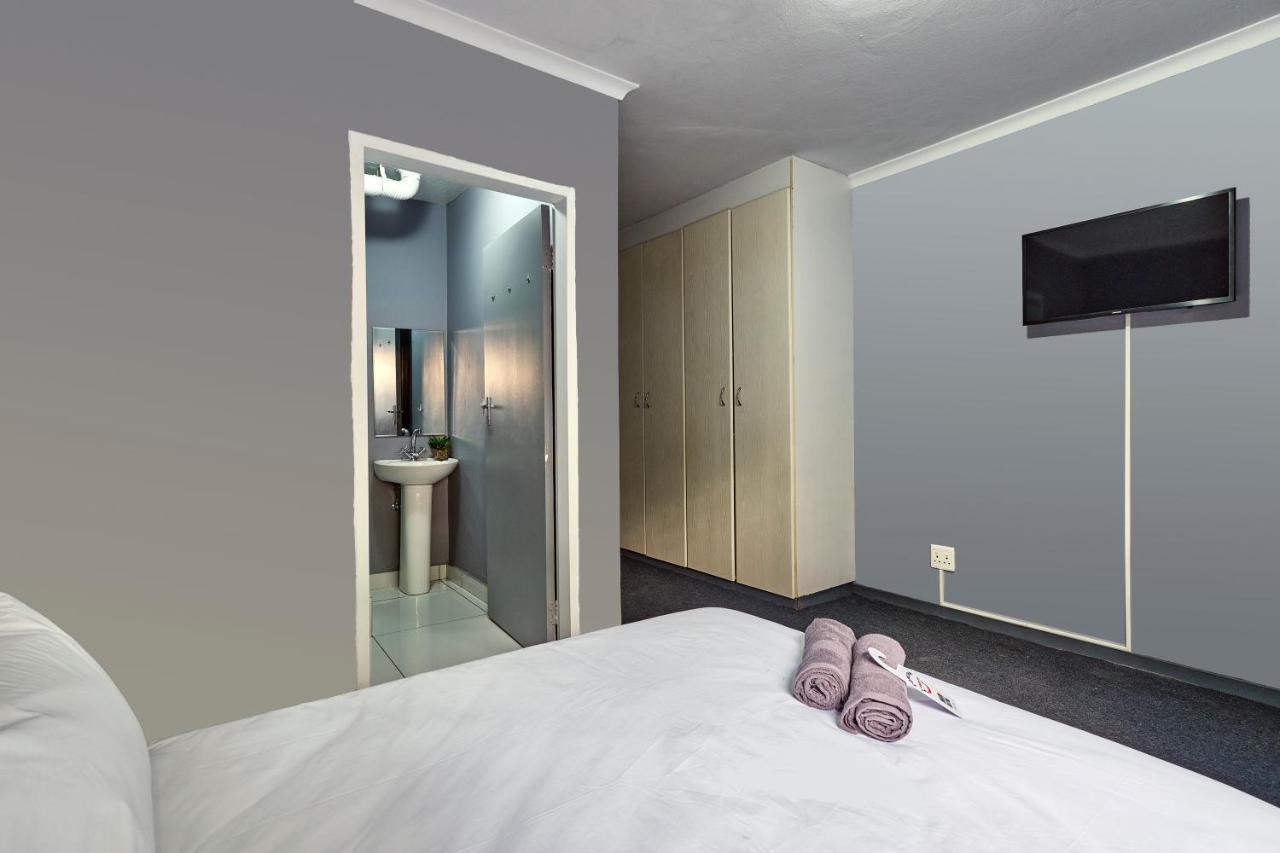 Inn & Out Sandton Johannesburg Zewnętrze zdjęcie