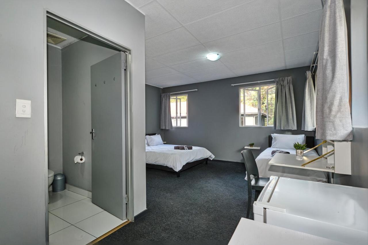 Inn & Out Sandton Johannesburg Zewnętrze zdjęcie
