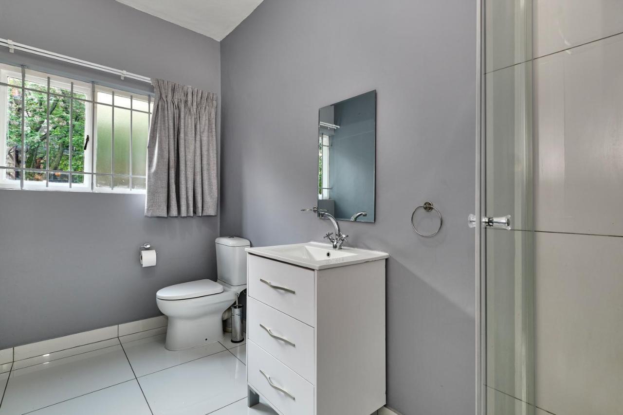 Inn & Out Sandton Johannesburg Zewnętrze zdjęcie